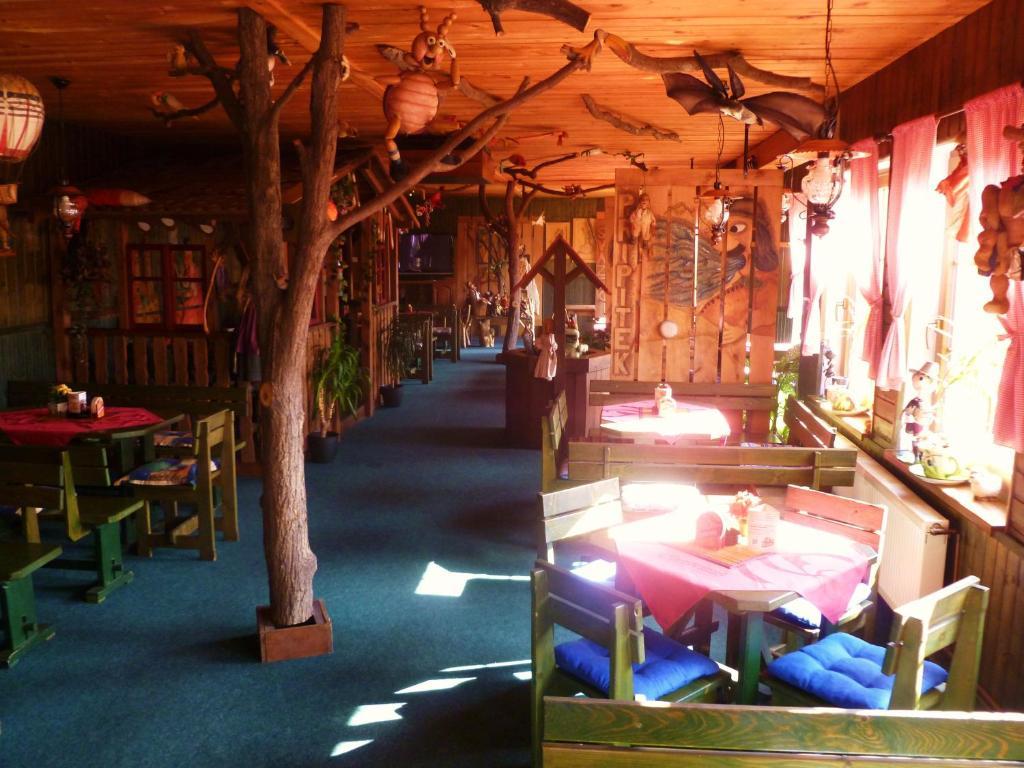 Hotel Pohadka Most Kültér fotó