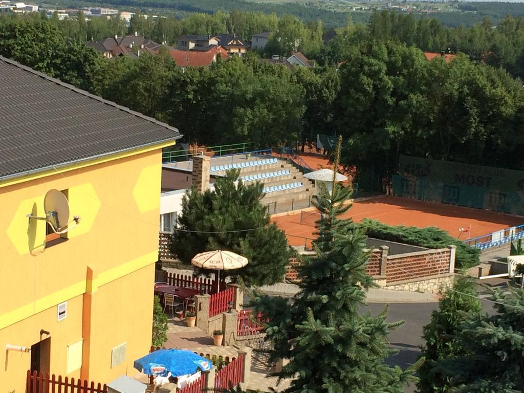 Hotel Pohadka Most Kültér fotó