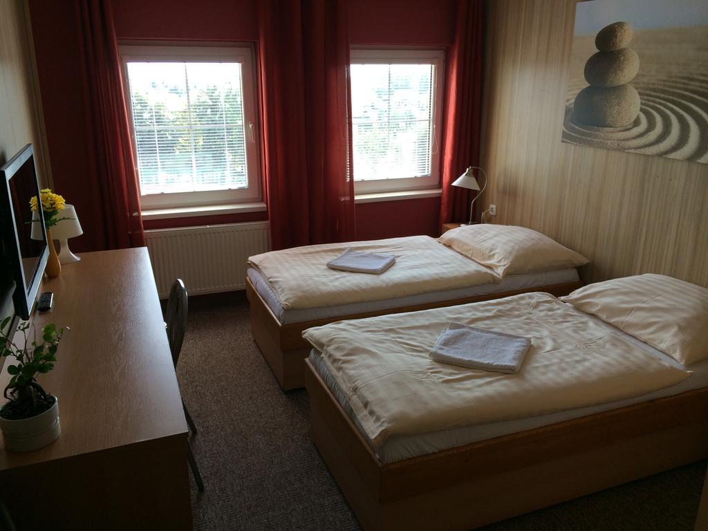 Hotel Pohadka Most Szoba fotó